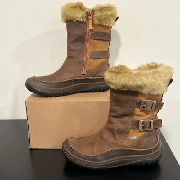Merrell Decora Chant Winter Boots in Brown Sugar Size 7