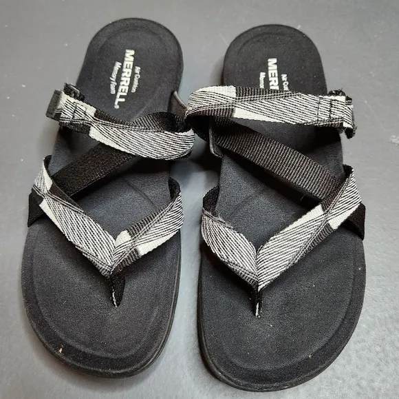 MERRELL NWOT AIR CUSHION MEMORY FOAM WOMENS SANDALS SIZE 5