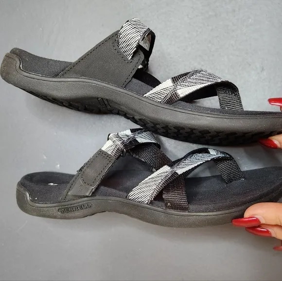 MERRELL NWOT AIR CUSHION MEMORY FOAM WOMENS SANDALS SIZE 5