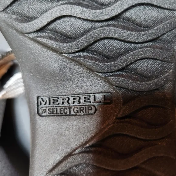 MERRELL NWOT AIR CUSHION MEMORY FOAM WOMENS SANDALS SIZE 5