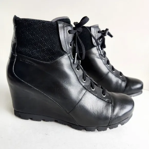 Merrell Smooth Black Leather &amp; Suede Wedge Booties With Non-Slip Lug Tread, Sz 9