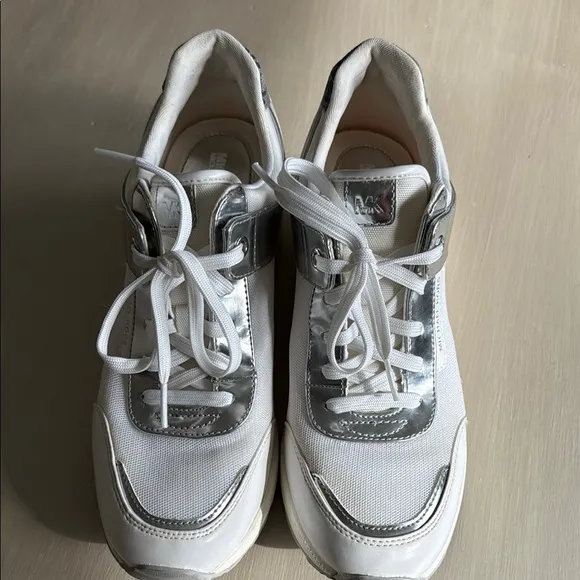 MICHAEL Michael Kors White and Gray Wedge Sneakers with Breathable Fabric 🤍