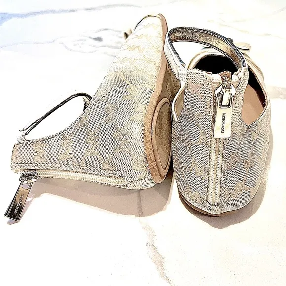 MICHAEL Michael Kors Zaylee Signature Logo Ballet Flats MLS10231C, Girls Size 3.