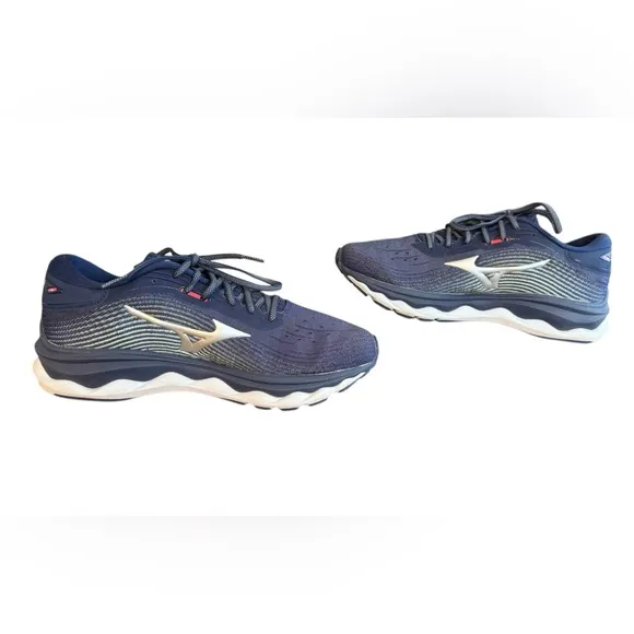 Mizuno Wave Sky 5 Peacoat Sneakers Women’s Size 10.5
