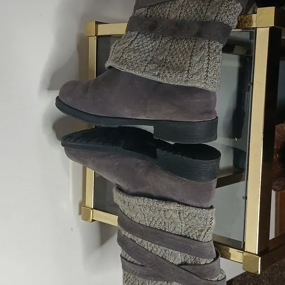 Muk Luks grey wool knit boots size 10