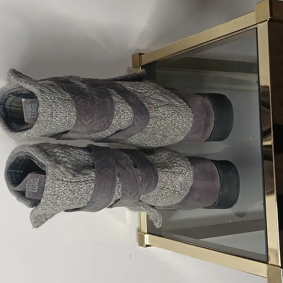 Muk Luks grey wool knit boots size 10
