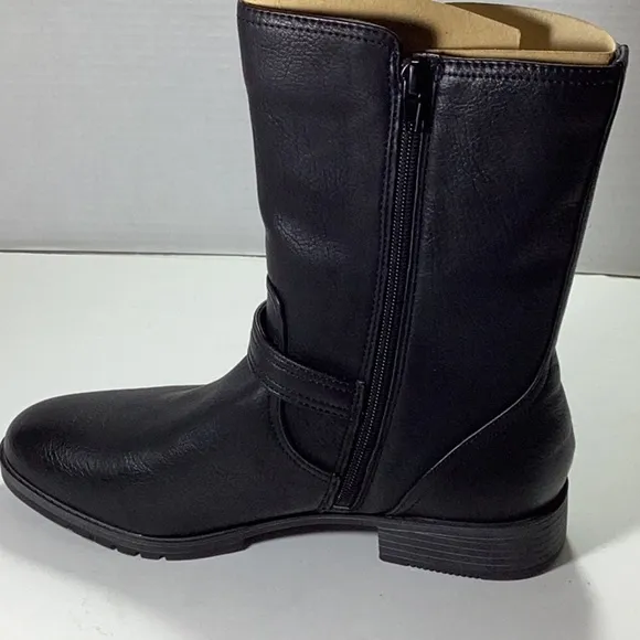 Naturalizer Woman’s Gloriah Black Smooth Boots