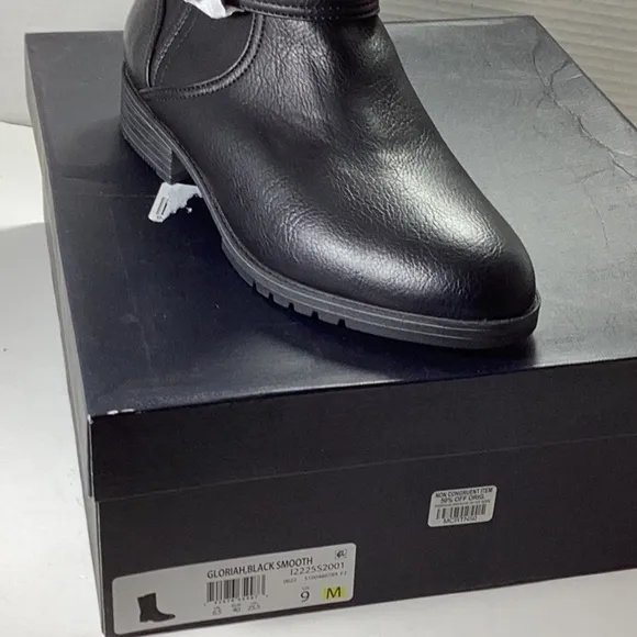 Naturalizer Woman’s Gloriah Black Smooth Boots