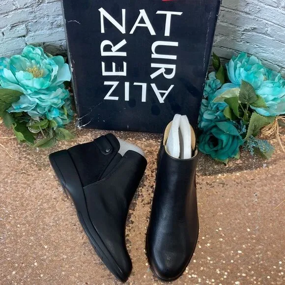 Naturalizer Barita Round Toe Ankle, Black Smooth/Microfiber Booties  7W