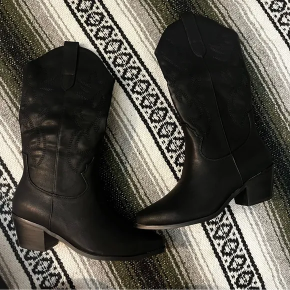 New 12th Tribe x Billini Billini Dixie Boots in Black Size 8