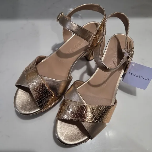 NEW Aerosoles Cosmos Rose Gold Metallic Platform Sandals Size 9