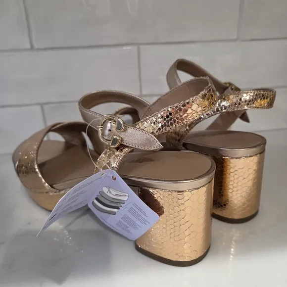 NEW Aerosoles Cosmos Rose Gold Metallic Platform Sandals Size 9