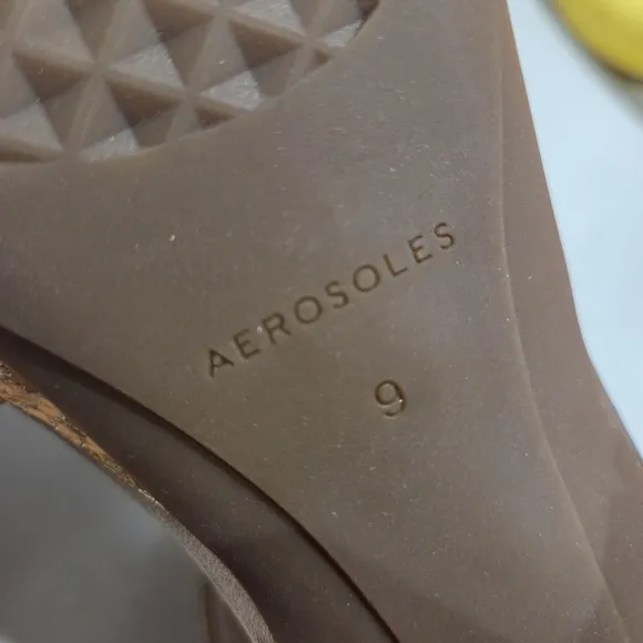 NEW Aerosoles Cosmos Rose Gold Metallic Platform Sandals Size 9