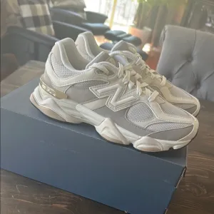 New Balance 9060 Linen/Timberwolf