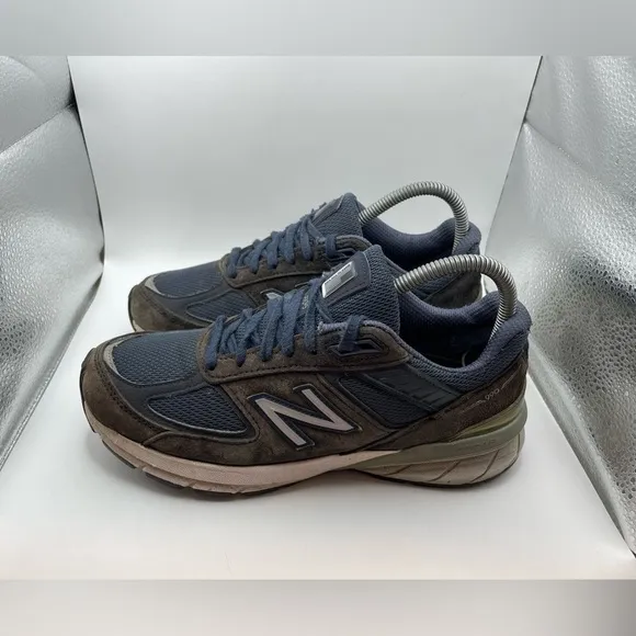 New Balance Made in the USA 990v5 women’s sneakers size 7.5
