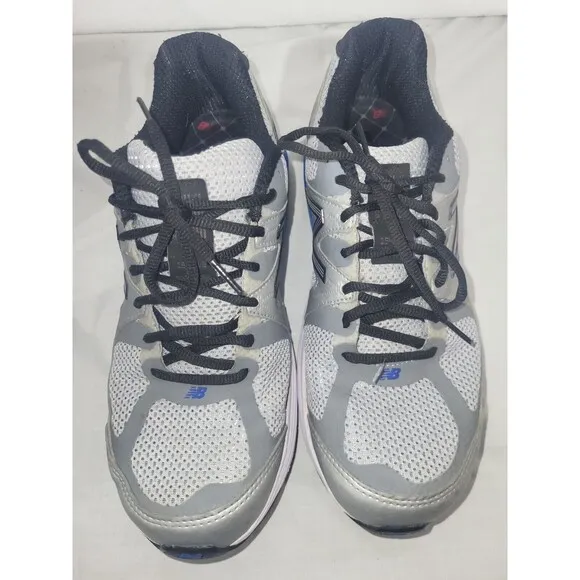 NEW BALANCE MENS SILVER BLUE RUNNING SNEAKERS LACE UP CUSHIONING SIZE 8 MEDIUM
