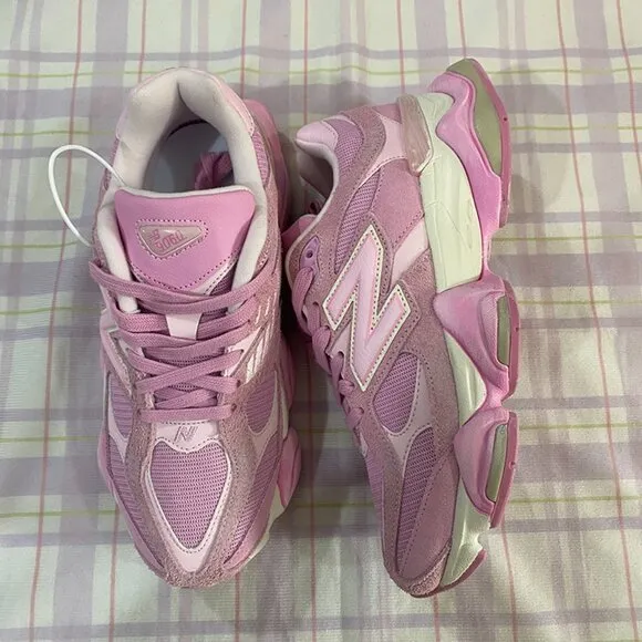 New Balance Pink And Purple Sneakers