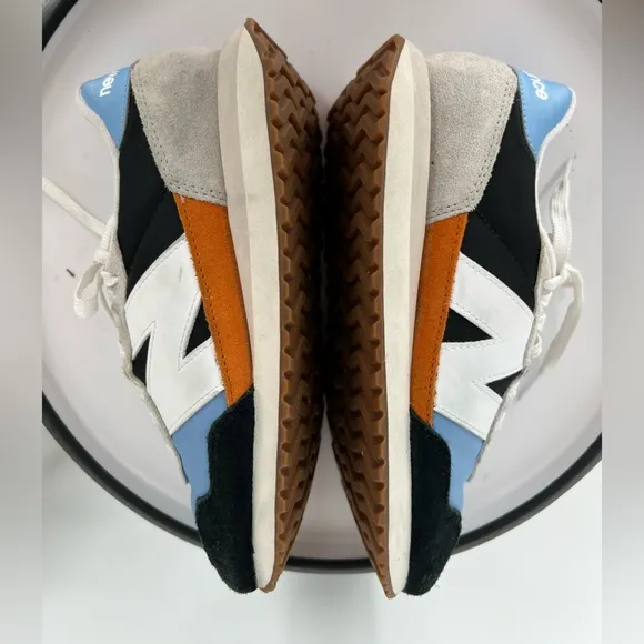 NEW BALANCE THE INTELLIGENT CHOICE 237 SNEAKERS WORN ONCE