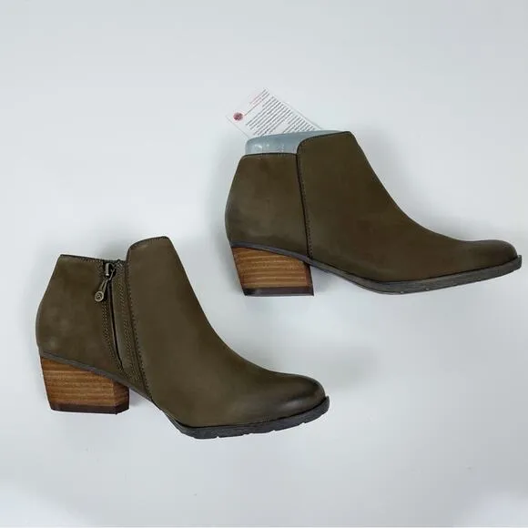 NEW Blondo Villa Waterproof Ankle Boots Booties Taupe Nubuck 7.5