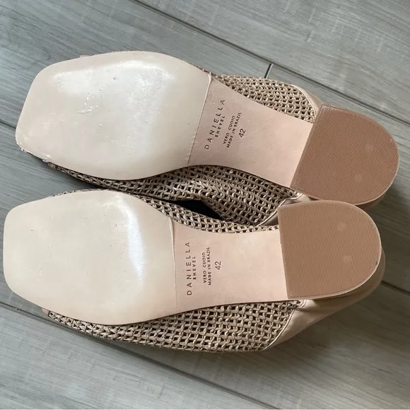 New Daniella Shevel leather rafia sandals size 11