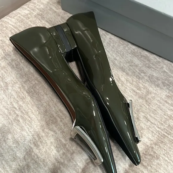 New! Dark Green Vegan Patent Leather with Silver Buckle Flats Size 37 It#P05