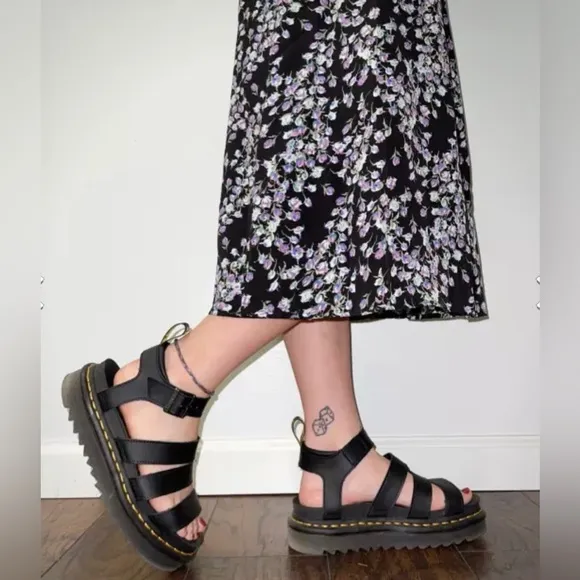 New Dr. Martens Blaire Hydro Leather Platform Sandal in Black RUN LARGE