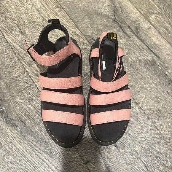NEW • Dr. Martens • Women’s BLAIRE WOMEN'S PISA LEATHER STRAP SANDALS
