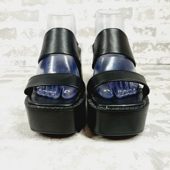 New DV by Dolce Vita Zillee Double Band Slip On Platforms H132