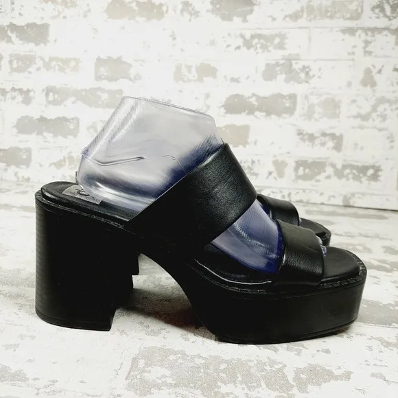 New DV by Dolce Vita Zillee Double Band Slip On Platforms H132
