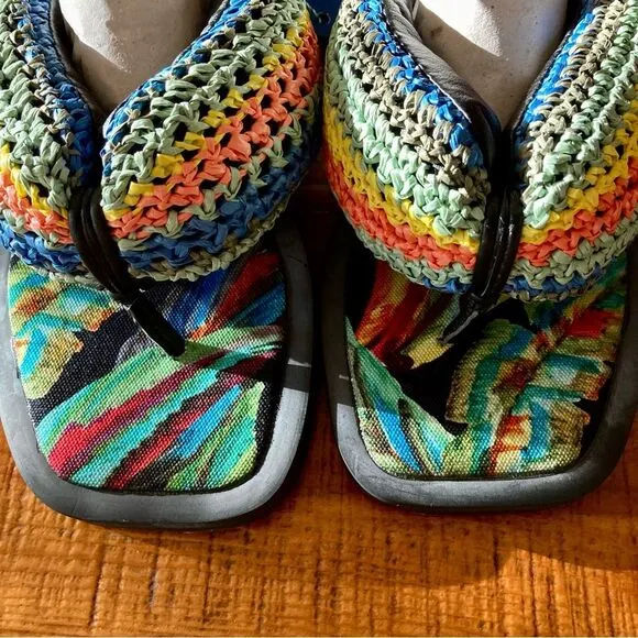 NEW FARM Rio Black Banana Puffy Fluffy Crochet Flip Flops Sandals Rainbow Size 9