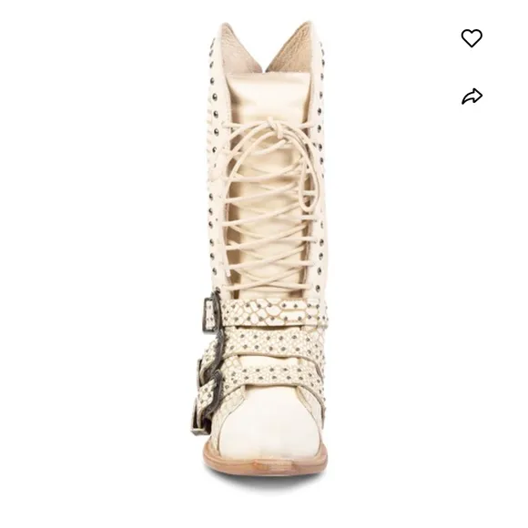 New FreeBird WINNIE boots white snake size 8 new in the box size 8