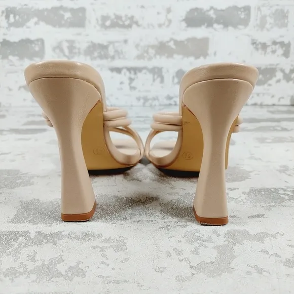 New Journee Collection Louisse Vegan Leather Dress Sandals F4