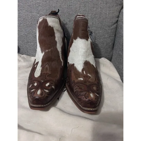 New Myra Horse Jane Bootie Size 8‎  Western Hand Tooled Leather Hair on hide Bag