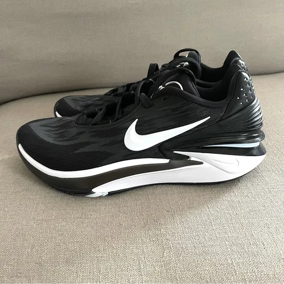 NEW Nike Air Zoom G.T. Cut 2 Sneakers Black White Basketball Shoes Men’s Size 9