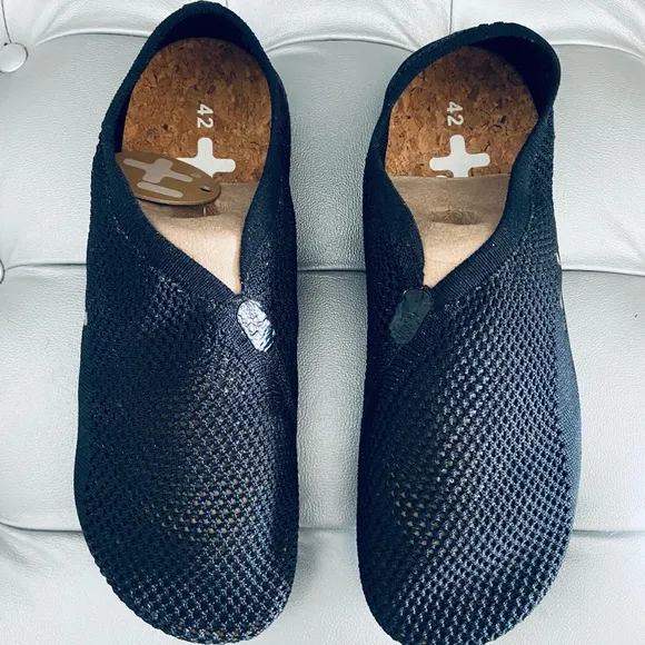 NEW! OTZ Shoes Black Mesh Cork Insole Slip-ons Espadrilles