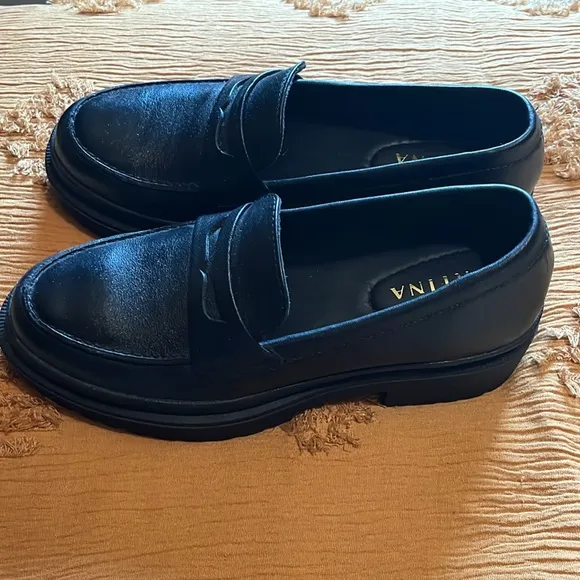 New Portland Leather ZOE CHUNKY LOAFER | size 8.5| black