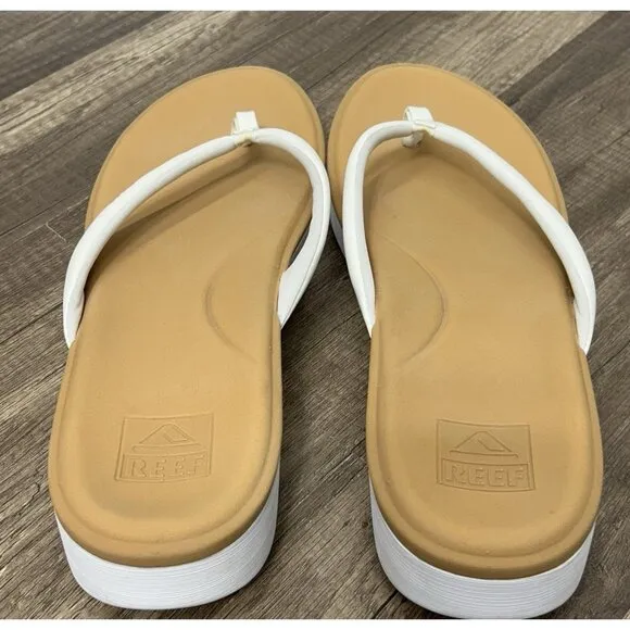 NEW REEF Women's Cushion Cloud Flip Flop Sandal Size 11- White/Tan