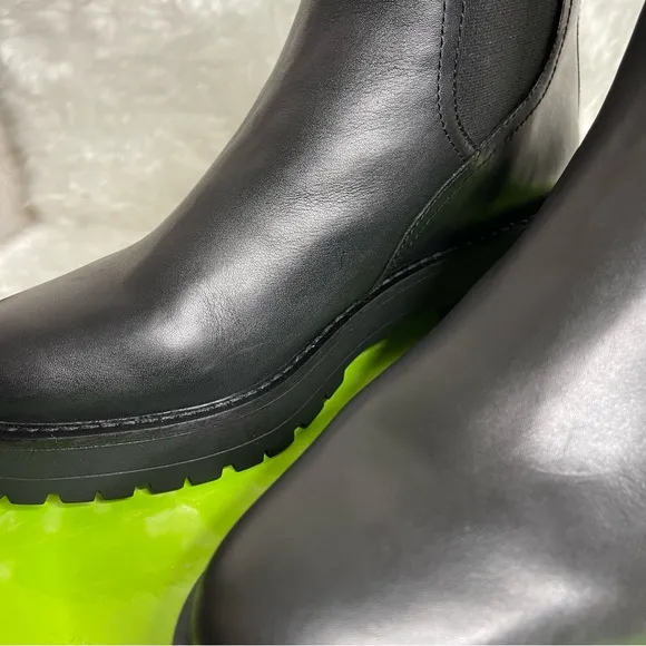 NEW SAM EDELMAN Justina Lug Sole Chelsea Boots Size 7 in black