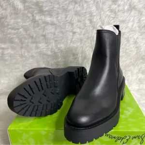 NEW SAM EDELMAN Justina Lug Sole Chelsea Boots Size 7 in black