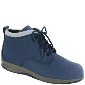 NEW SAS women's gretchen chukka boot in navy
