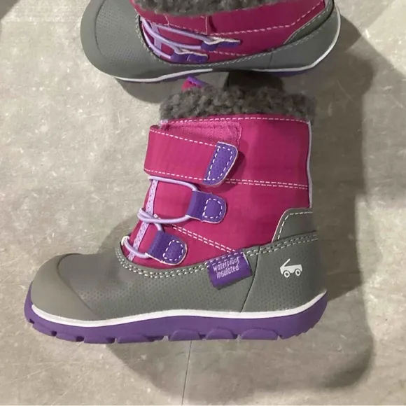 New See Kai Run - Gilman - Waterproof and Insulated Boots for Kids Sz 8C