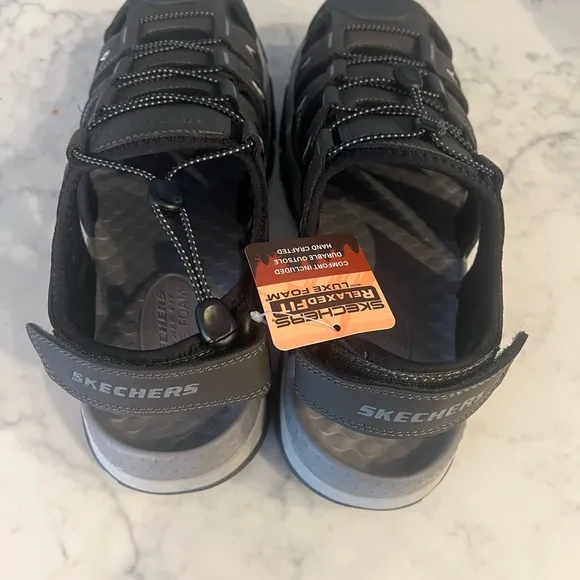 New Skechers Luxe Foam Relaxed Fit Tresmen Men’s Gray SandalSize 10