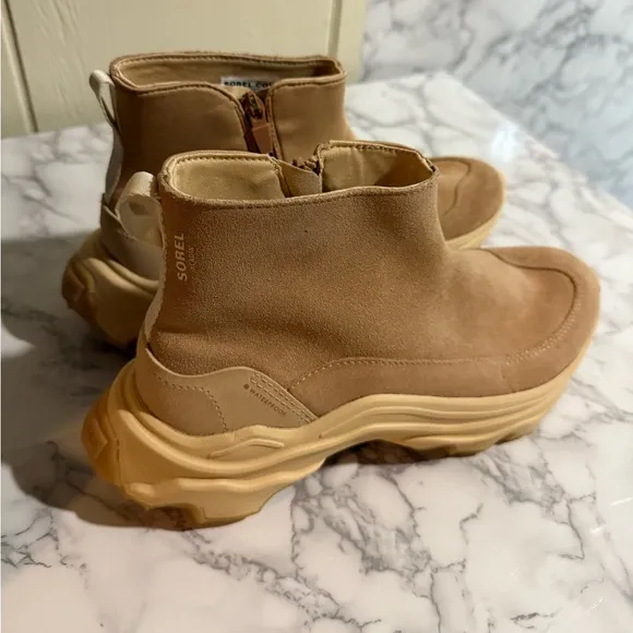 NEW SOREL Kinetic Breakthru Acadia WP Boot Women's Sorel Tan Ankle Boots 10.5