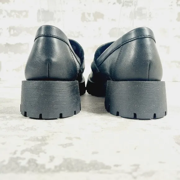 New Steve Madden  Lyris Black Faux Leather Slip On Loafer D158