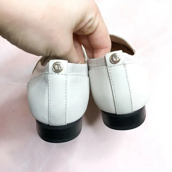 𝅺NEW Taryn Rose Cream Leather Loafers Size 6