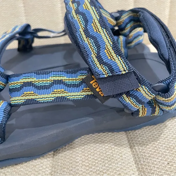 NEW Teva Hurricane XLT 2 Kids Sandals Blue Size 7