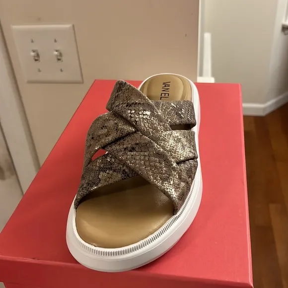 NEW VanEli Cleary Opal Rockefeller Reptile Print Platform Sandals Size 8.5M