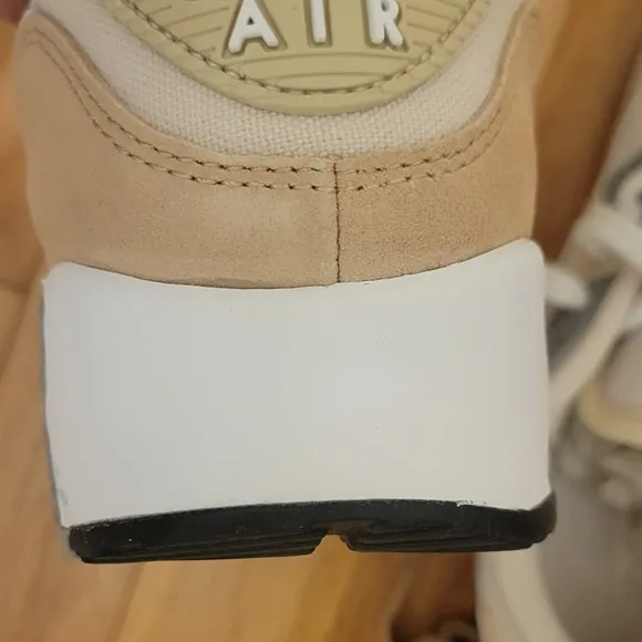 👟NEW W/BOX👟 Nike Air Max 90 Premium Sneakers Hemp/White/Sand w/Bonus Laces