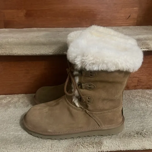 New Without Tag‎ Authentic UGG MontclairWomen  Sheepskin Lace Up Boots S…