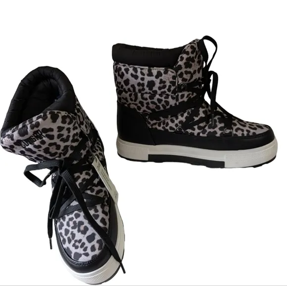 NEW....Cougar Wink Nylon Waterproof Leopard Boots ..Size 7